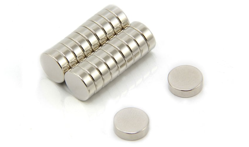 New Super Strong -100 or 200 pcs 8mm x 1mm Neodymium Disc Magnets N35 