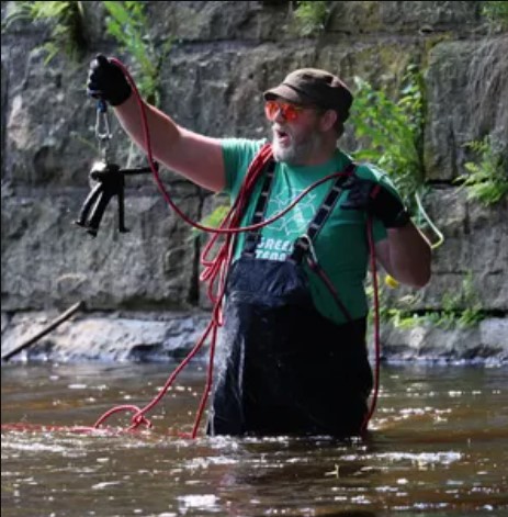 magnet fishing