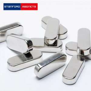 Oval magnet